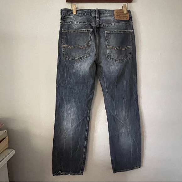 American Eagle Original Straight Like New Jeans - Size 28x30 🔥 - Picture 3 of 5